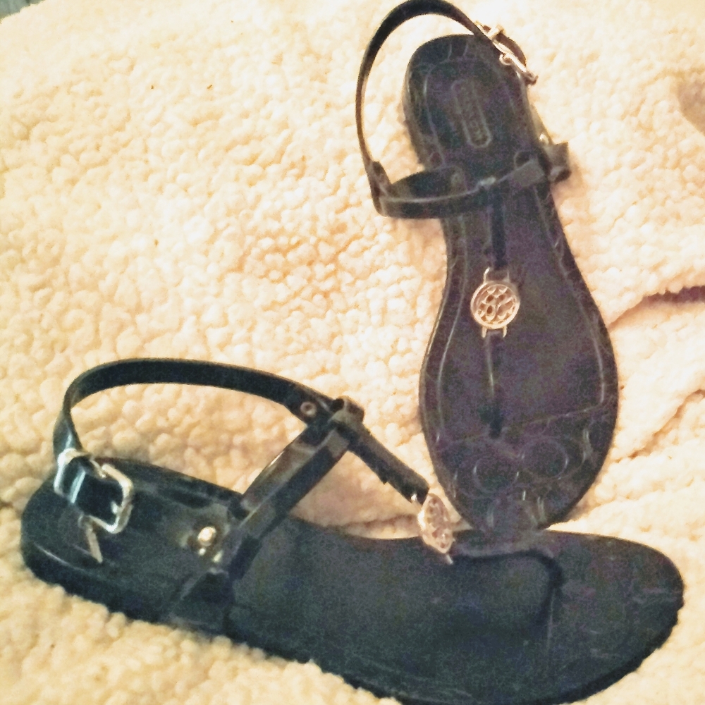 Coach Piccadilly size 7 black used sandals. Excellent shape like brand new